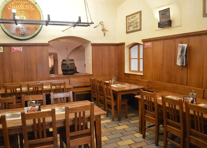 U Medvidku-brewery 3* براغ